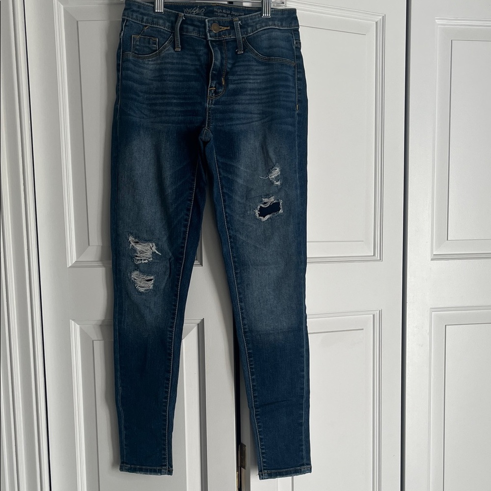 Stylish Distressed Blue High Rise Jeggings